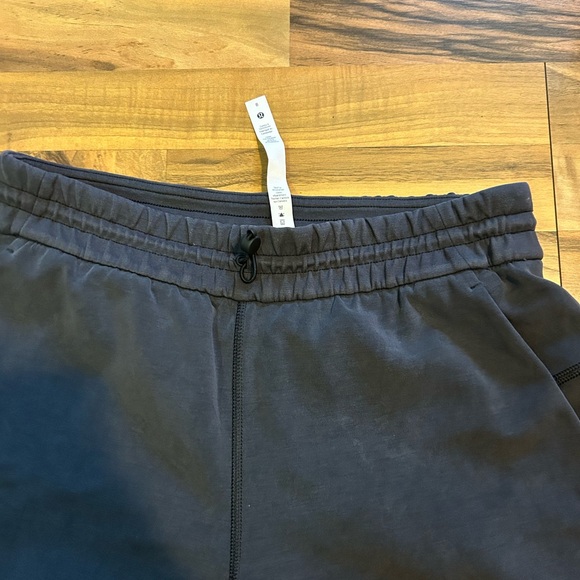 Black Lululemon Softstream pants - Picture 6 of 6